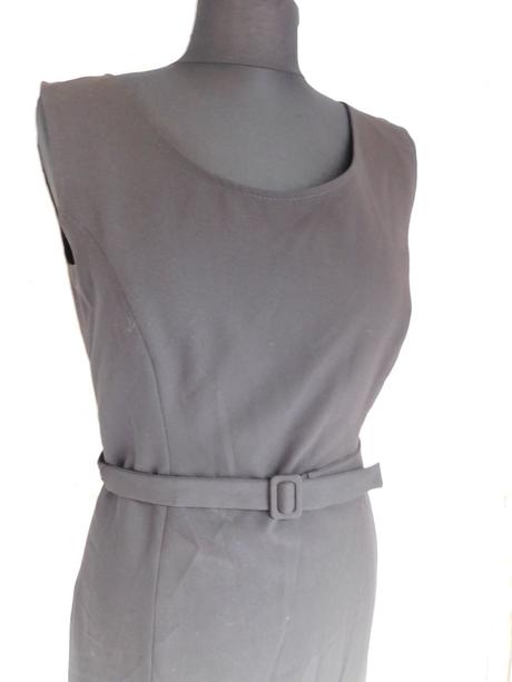 Kvalitne biznis šaty, 36