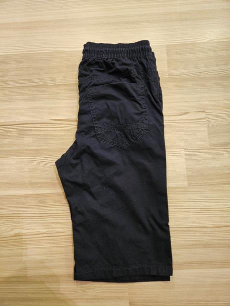 Krátke nohavice 164, chapter young,164