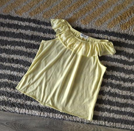Top s volánom 122/128, h&m,122