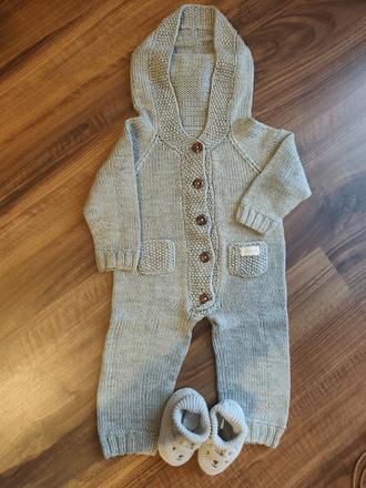 Pletený overal s papučkami, 68