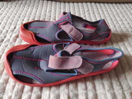 Športove sandale, nike,31