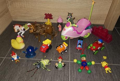 Kopa krásnych hračiek - super stav, 