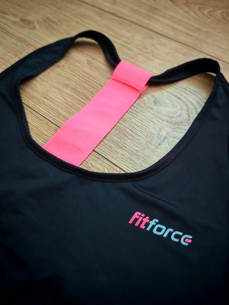 Pohodlné tričko na cvičenie, m