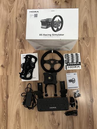 Herný volant s pedálmi, 