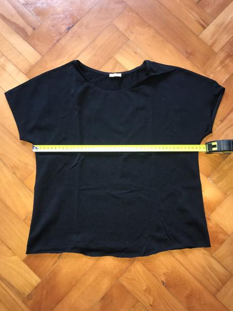 Čierne crop top tričko, s