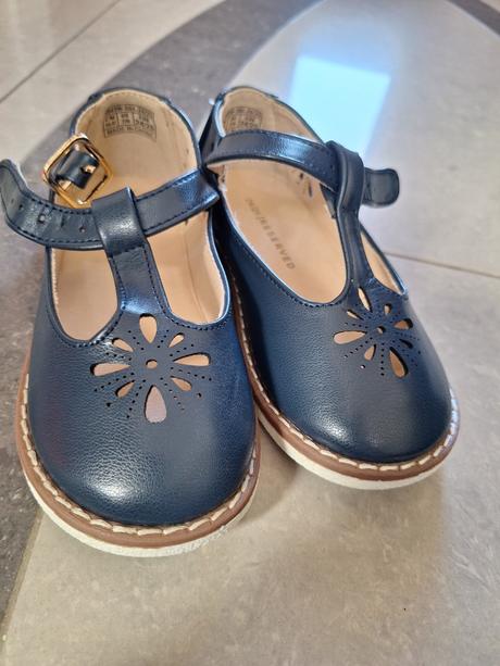 Topanky, reserved,24