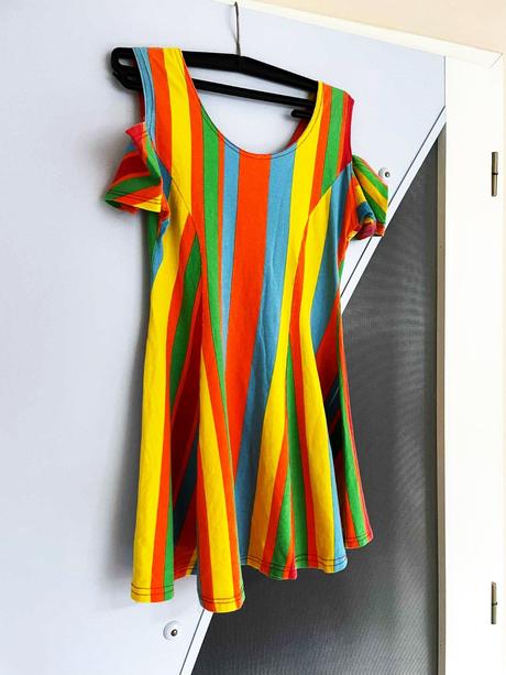 Pestré letné šaty, 158