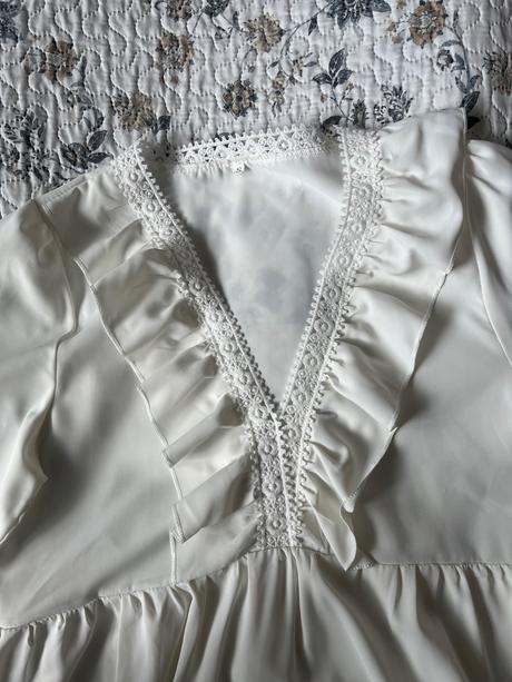 Romantické ľahké šaty, s