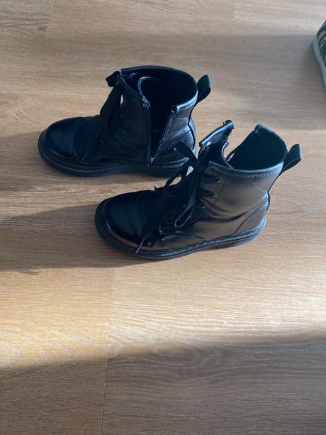 Kotníkové čižmy, 31