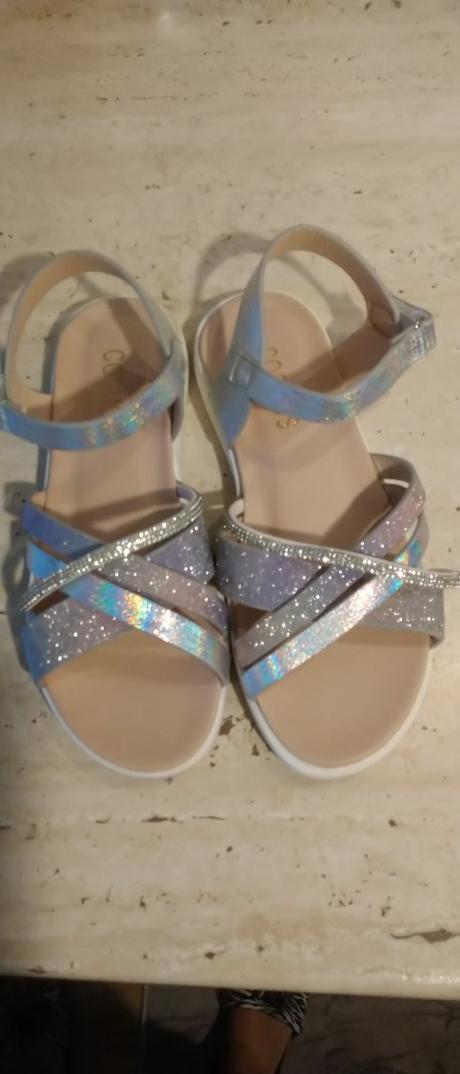 Dievčenské strieborné sandále, 34