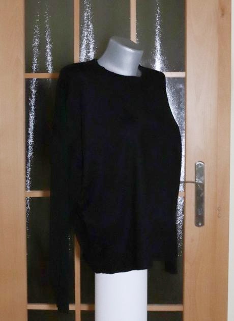Čierny oversize sveter, m
