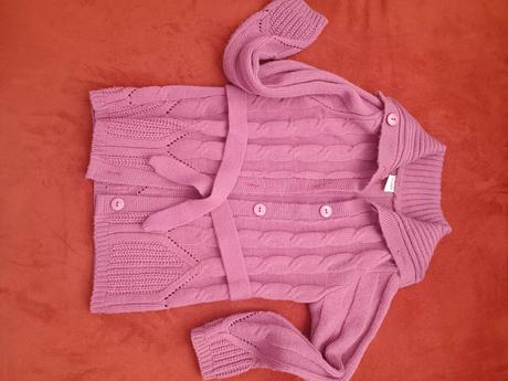 Dievčenský svetrík, 122