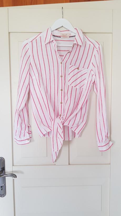 Pásikové blúzky, 38