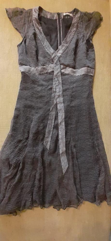 Elegantné šaty, 40