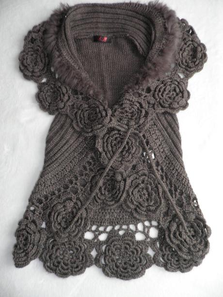 Krásny zaujímavý sveter - vesta, 38