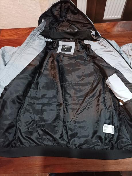 Zimná bunda, chapter young,m