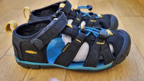 Sportove keen sandalky, keen,32