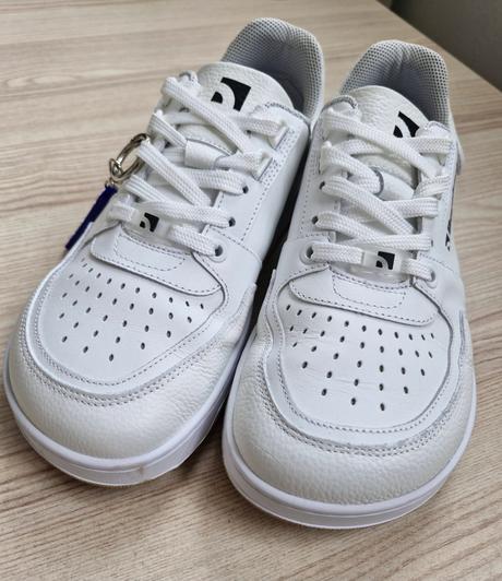 Wave - all white 39, be lenka,39