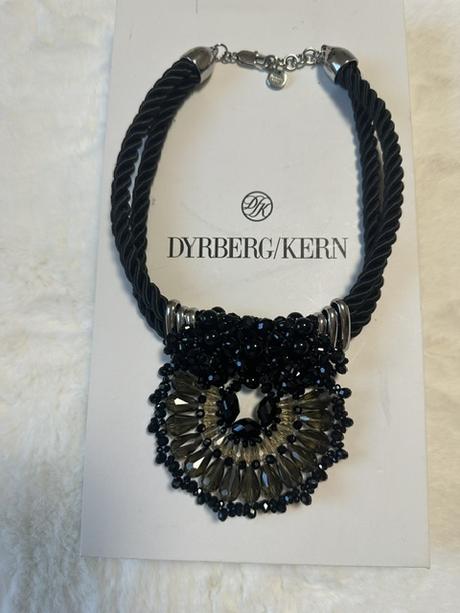 Náhrdelník z korálok zn. dyrberg/kern originál,
