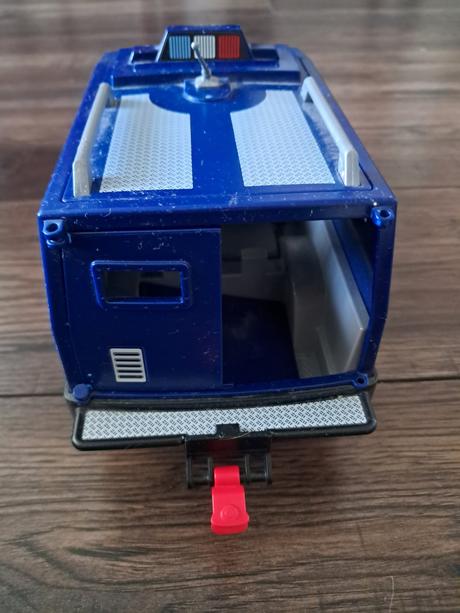 Playmobil policajné auto s policajným člnom, 