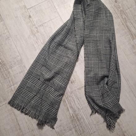 Karovaný šál,
