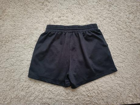 Šortky, m