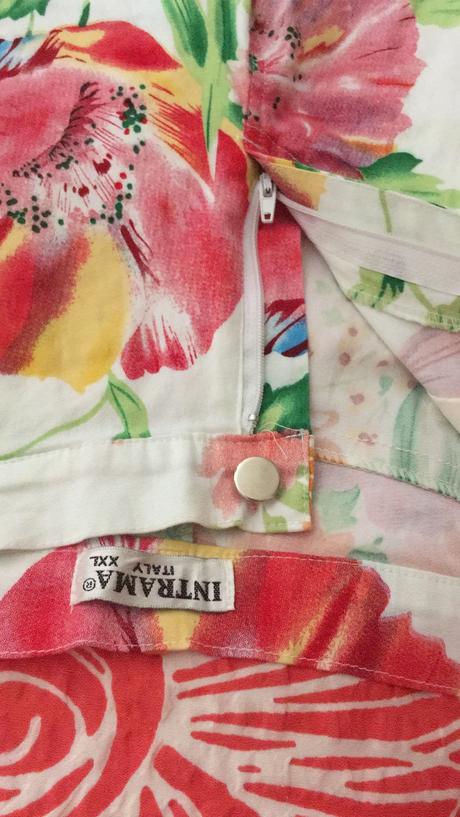 Dámske elgantné trojštvrťové nohavice s kvietkami, m