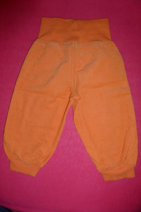 Menčestrové nohavice, lupilu,74