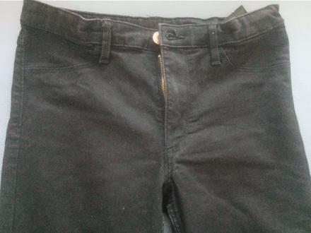 Rifle čierne málo nosené, h&m,146