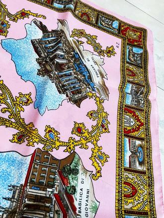 Šatka s motívmi ríma, l