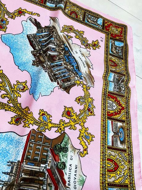 Šatka s motívmi ríma, l