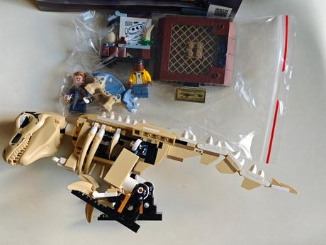 Lego jurassic world 76940 výstava fosílií t-rexa,