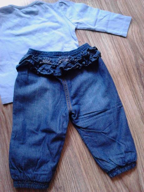 Rifličky s volánikmi na zadnej strane, f&f,68