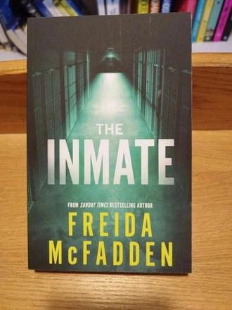 Freida mcfadden - inmate, 