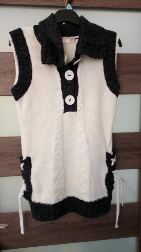 Béžová dlhšia pletená vesta top stav, s