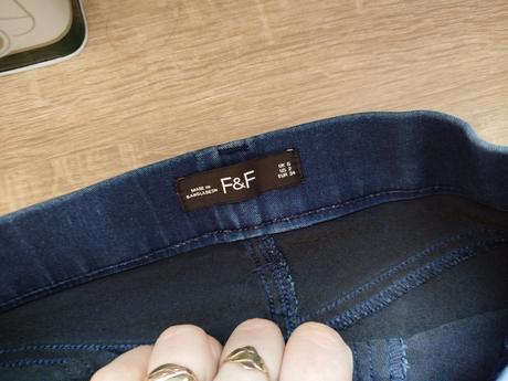 Elastické džegíny, f&f,xs