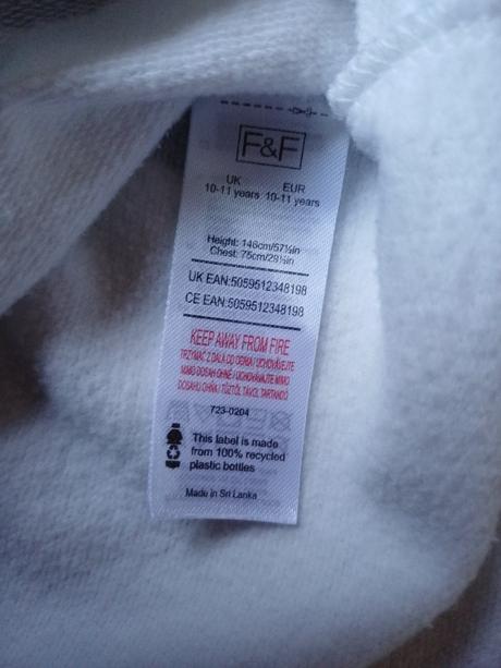 Hrejivé šaty na chladné dni, veľ. 146, f&f,146