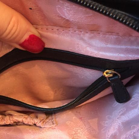 Krásna kabelka zn. ri2k, 