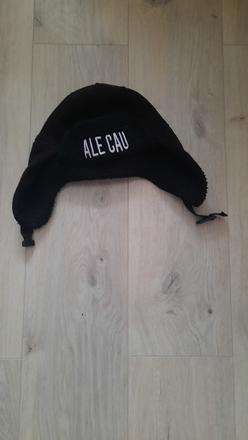 Čiapka ale čau, s