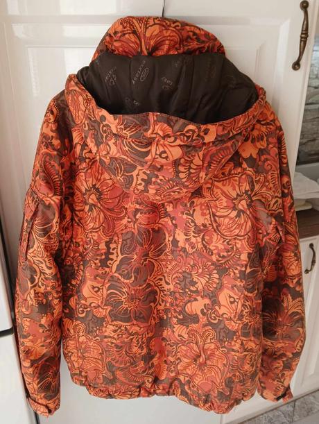 Kvalitná lyžiarska bunda s kapucňou zn.exxtasy, 36