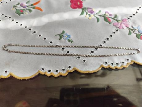 Strieborný náhrdelník, 