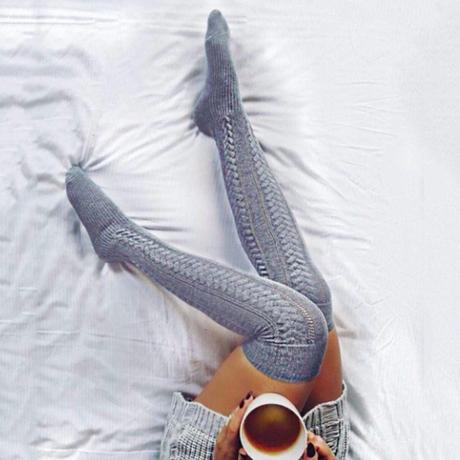 Sede nadkolienky, m / s