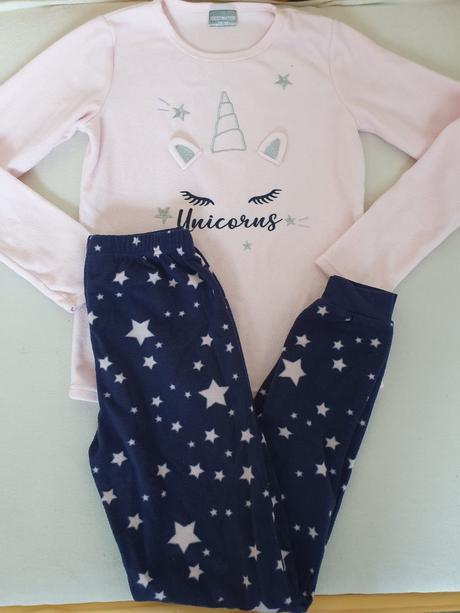 Teple pyzamko unicorns, 158