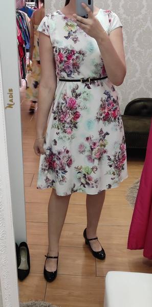 Sú tieto šaty vhodné na svadbu?