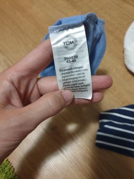 Tenka ciapka, tchibo,74