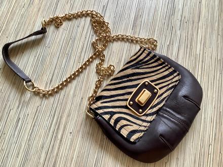 Krasna kožena kabelka pedro miralles,