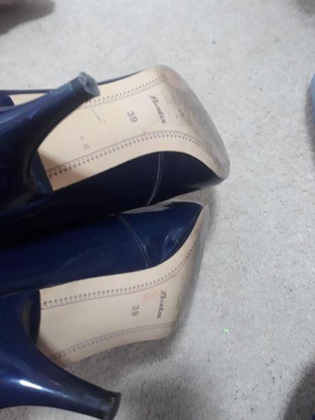 Kožené lodičky, baťa,39