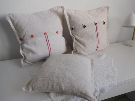 Vankúše menšie , vačšie, podlhovasté,, 