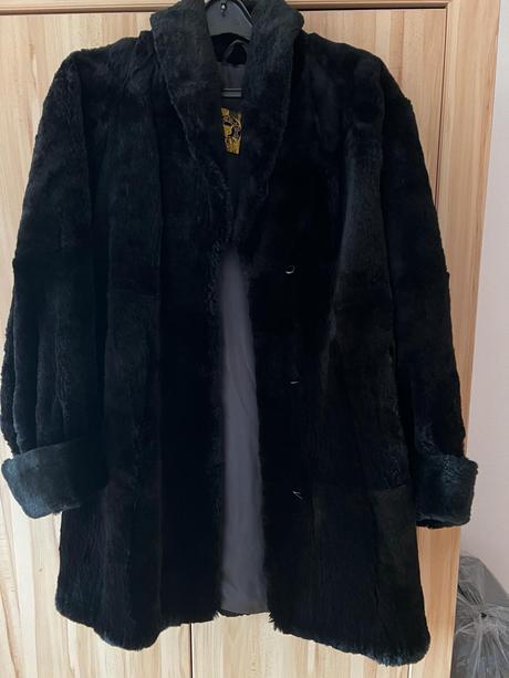 Čierny kožuch kara, 