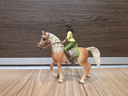 Schleich kôň s jazdcom, 